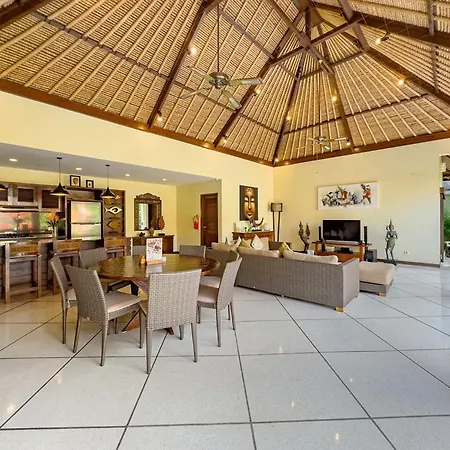 Villa Bugis Drupadi Seminyak Room photo