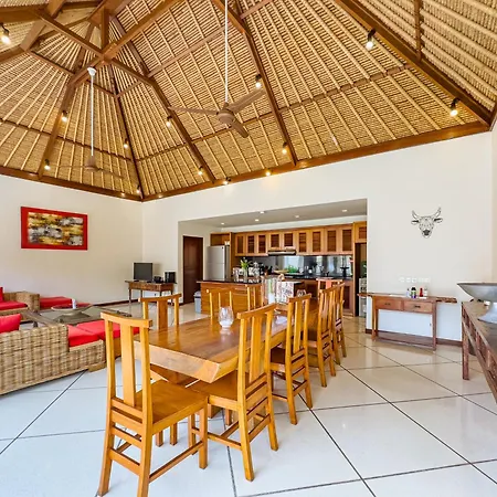 Villa Bugis Drupadi Seminyak Room photo