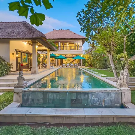 Villa Bugis Drupadi Seminyak Room photo