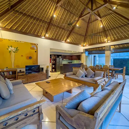 Villa Bugis Drupadi Seminyak Room photo