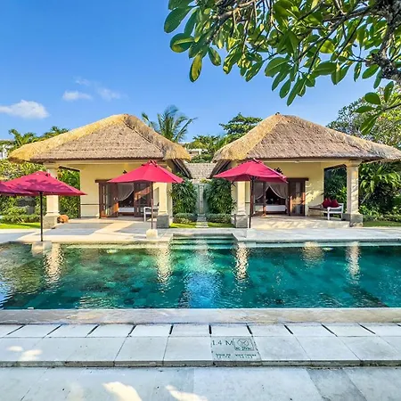 Villa Bugis Drupadi Seminyak Room photo