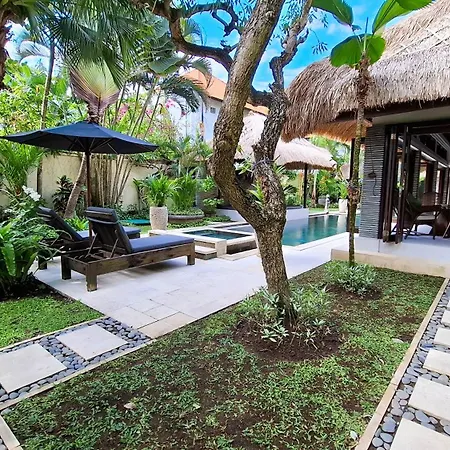 Villa Bugis Drupadi Seminyak Room photo